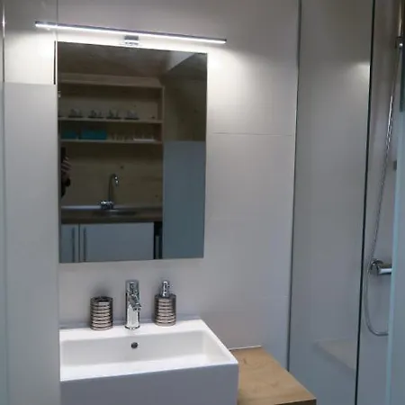 Apartma, Glamping Na Koncu Vasi Holiday home Ljutomer
